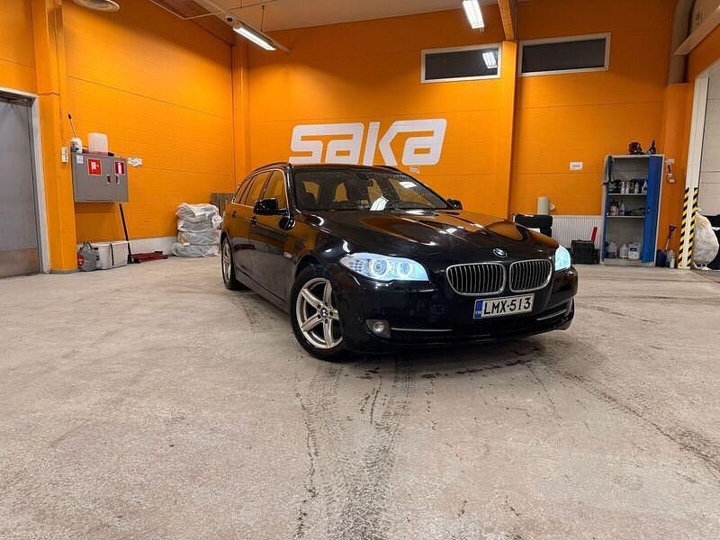 Käytetty 2013 BMW 520 Farmari | 7 290 € (Perustarjous) - Kuva 1/4