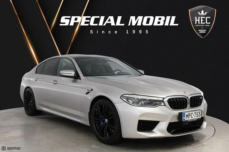 Harmaa Käytetty 2018 BMW M5 M Sport Sedan | 94 900 € - Kuva 1/4