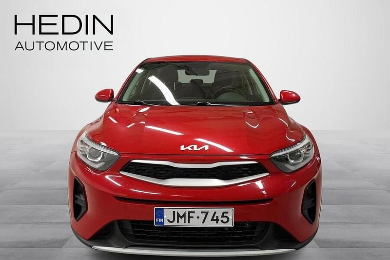 Käytetty Kia Stonic LX 101 HP (74 kW) 2021 Punainen Katumaasturi