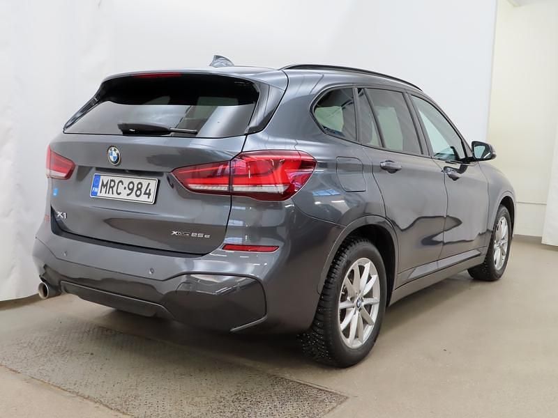 Käytetty BMW X1 M Sport 220 HP (161 kW) 2021 Harmaa Katumaasturi