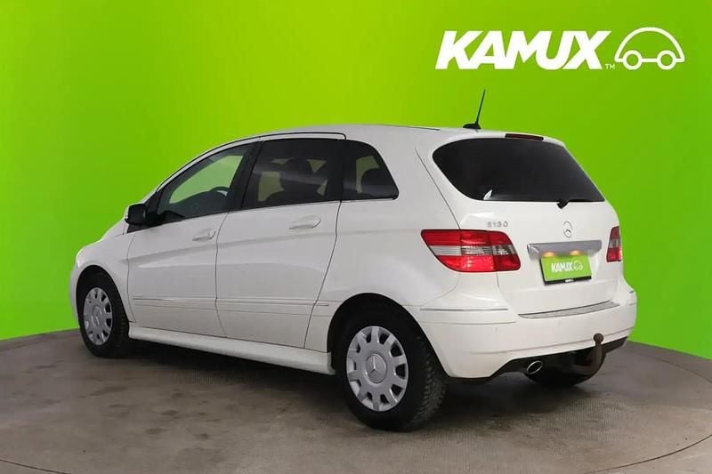 Käytetty Mercedes B180 116 HP (85 kW) 2011 Valkoinen Tila-auto