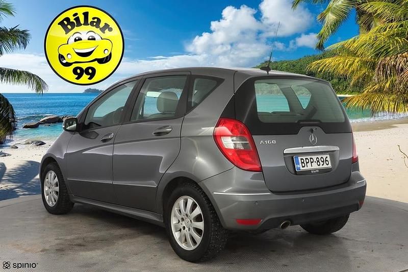 Käytetty Mercedes A160 Business 95 HP (69 kW) 2012 Tila-auto