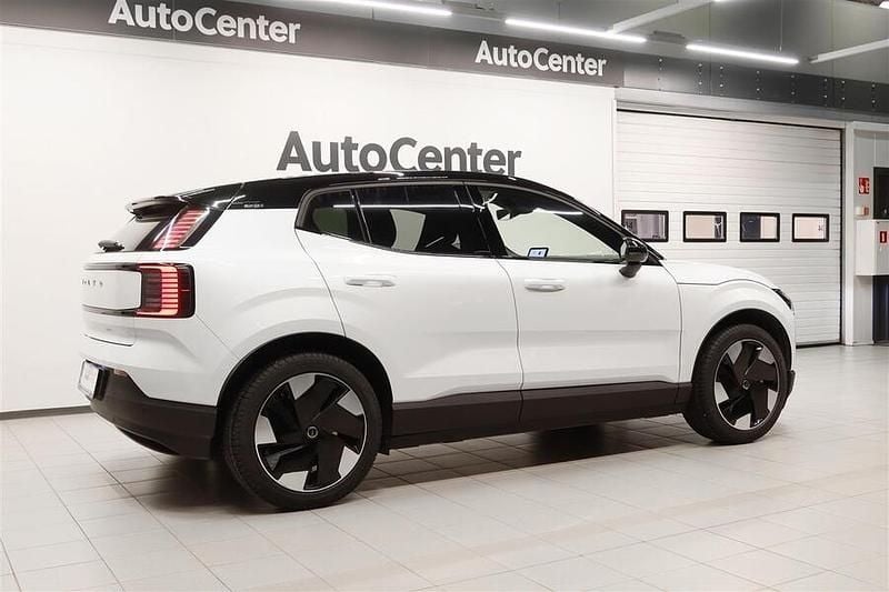 Käytetty Volvo EX30 Plus 200 kW (272 HP) 2024 Katumaasturi