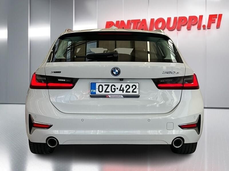 Käytetty BMW 320e Luxury Line 204 HP (150 kW) 2021 Farmari