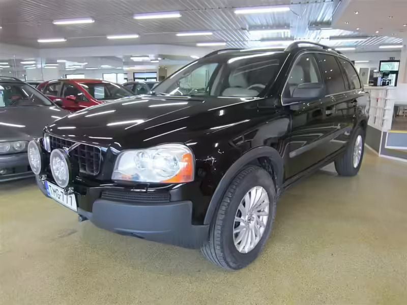 Musta Käytetty 2004 Volvo XC90 Katumaasturi | 10 900 € - Kuva 1/4