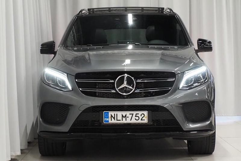 Käytetty Mercedes GLE500 AMG line 333 HP (244 kW) 2017 Katumaasturi