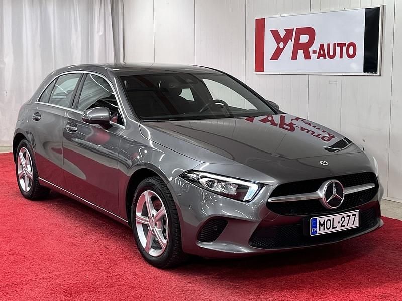Käytetty Mercedes A250 Business 160 HP (117 kW) 2023 Viistoperä