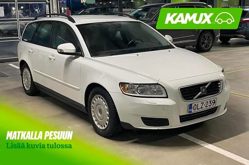 Valkoinen Käytetty 2010 Volvo V50 Kinetic Farmari | 4 690 € (Perustarjous) - Kuva 1/4