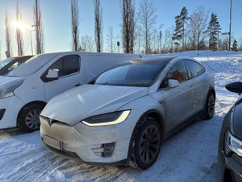 Käytetty Tesla Model X Long Range AWD 311 kW (423 HP) 2019 Katumaasturi