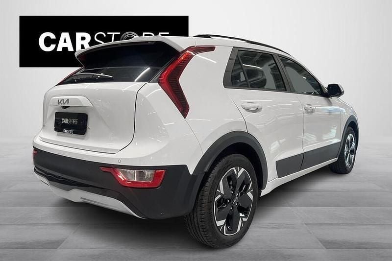 Käytetty Kia e-Niro 150 kW (204 HP) 2023 Katumaasturi
