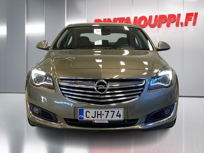 Käytetty Opel Insignia Edition 170 HP (125 kW) 2015 Sedan
