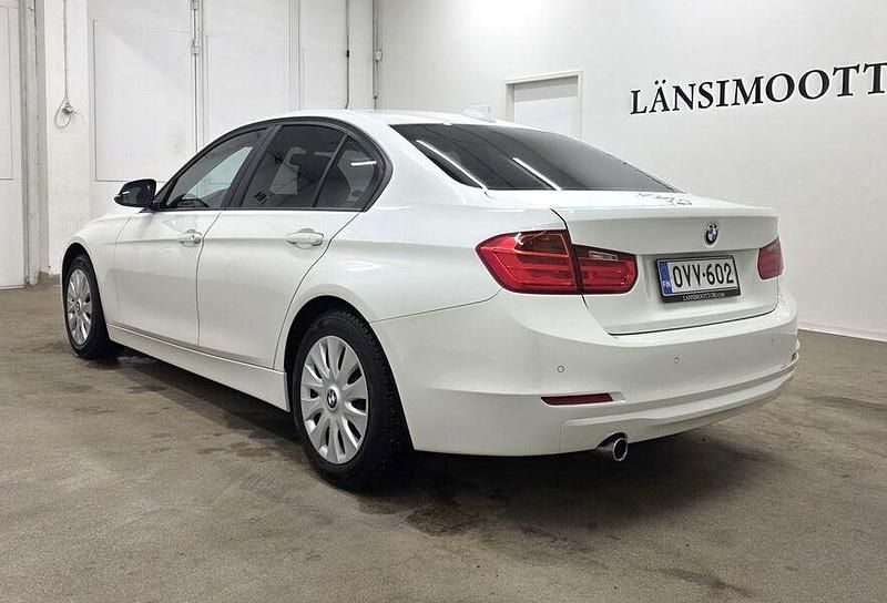 Käytetty BMW 318 143 HP (105 kW) 2012 Sedan