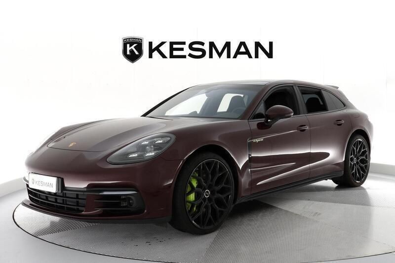 Käytetty 2019 Porsche Panamera 4 Sport Turismo Sedan | 88 900 € - Kuva 1/4