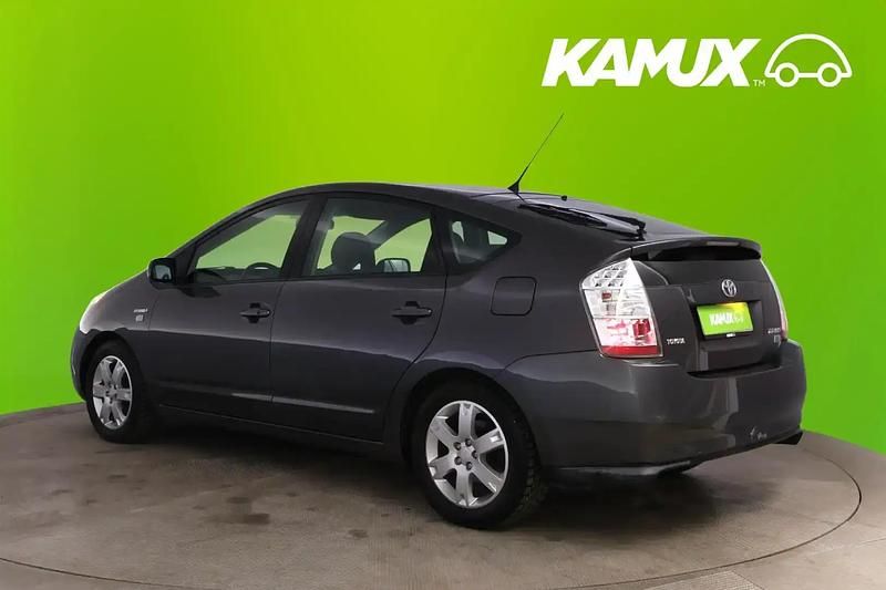 Käytetty Toyota Prius Executive 77 HP (56 kW) 2009 Hopea / harmaa Viistoperä