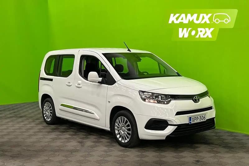 Valkoinen Käytetty 2021 Toyota Proace Verso City Farmari | 19 880 € (Perustarjous) - Kuva 1/4