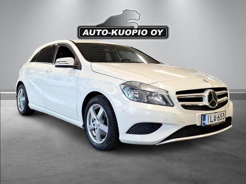 Valkoinen Käytetty 2013 Mercedes A180 Business Viistoperä | 13 800 € (Perustarjous) - Kuva 1/4