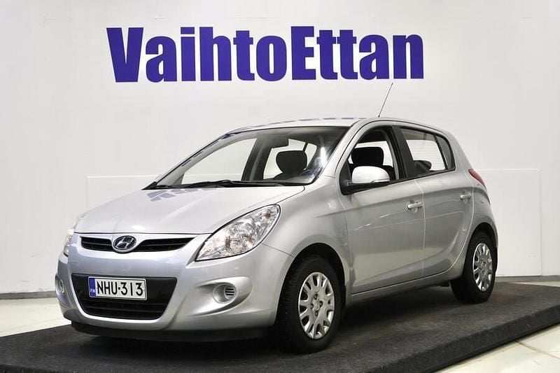Hopea Käytetty 2011 Hyundai i20 Comfort Viistoperä | 5 850 € (Perustarjous) - Kuva 1/2
