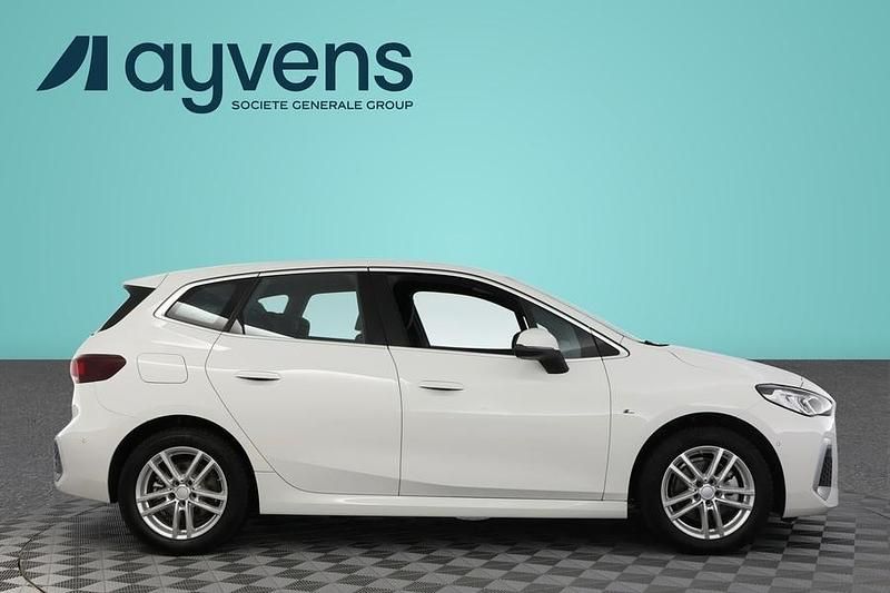 Käytetty BMW 225 Active Tourer M Sport 245 HP (180 kW) 2023 Valkoinen Tila-auto