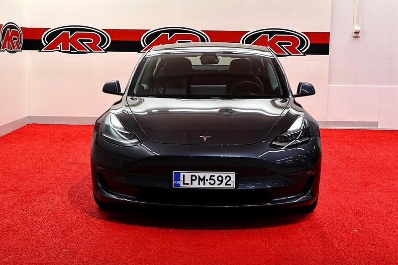 Käytetty Tesla Model 3 258 kW (351 HP) 2021 Harmaa Sedan