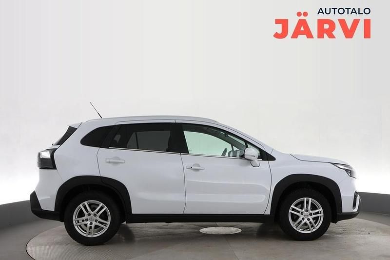 Käytetty Suzuki SX4 S-Cross GL 129 HP (94 kW) 2022 Valkoinen Katumaasturi