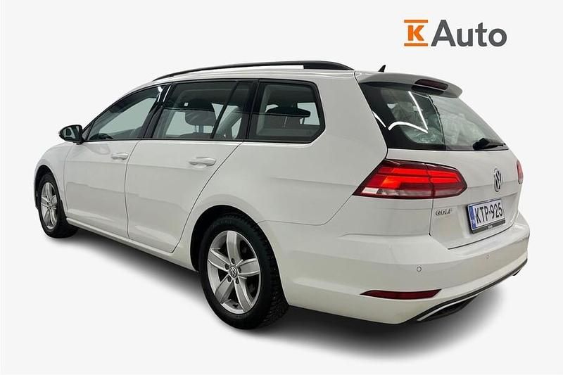 Käytetty VW Golf VII Comfortline 116 HP (85 kW) 2019 Farmari