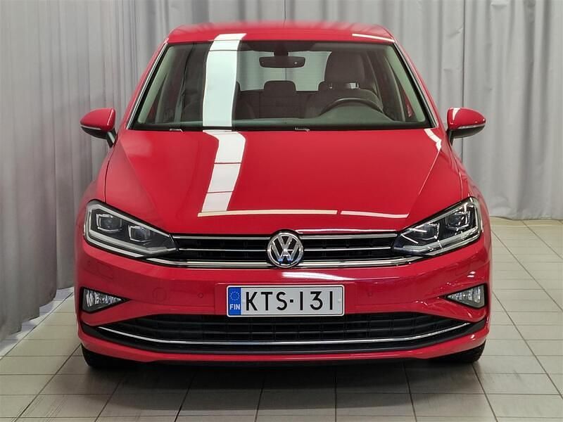 Käytetty VW Golf Highline 150 HP (110 kW) 2020 Punainen Tila-auto