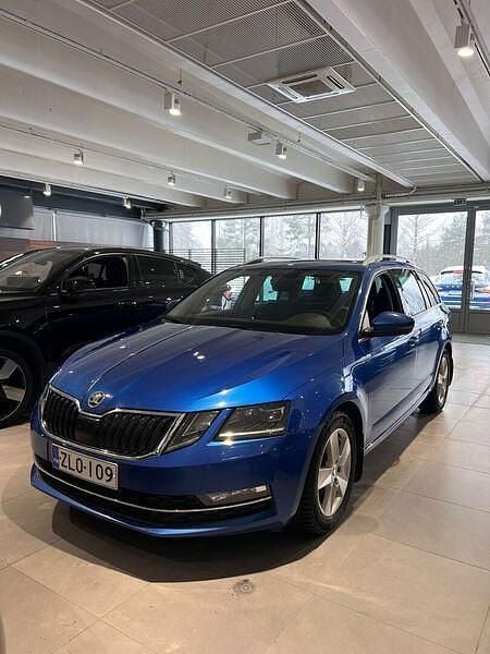 Käytetty Skoda Octavia Style 150 HP (110 kW) 2017 Sininen Farmari