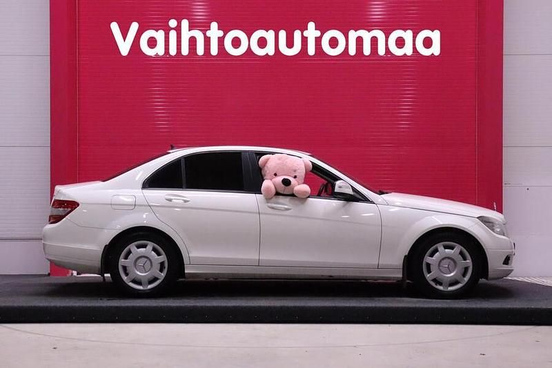 Käytetty Mercedes C180 156 HP (114 kW) 2007 Sedan