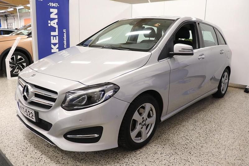 Käytetty Mercedes A180 Edition 1 122 HP (89 kW) 2019 Harmaa Tila-auto