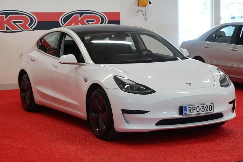Käytetty Tesla Model 3 Standard Range Plus 211 kW (287 HP) 2020 Valkoinen Sedan