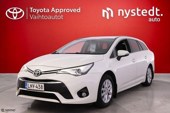 Valkoinen Käytetty 2017 Toyota Avensis Multidrive S Farmari | 19 480 € (Hieman kallis) - Kuva 1/3