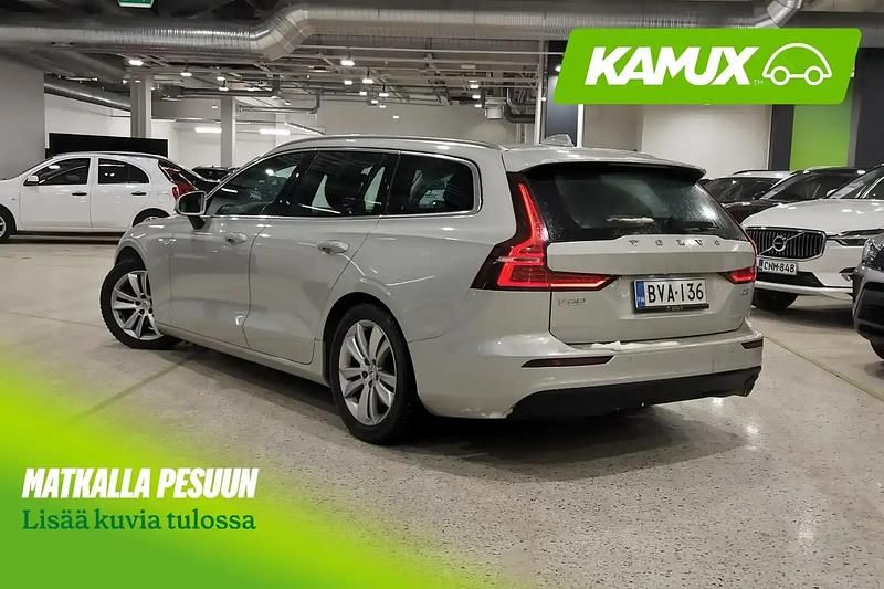 Käytetty Volvo V60 Business Edition 150 HP (110 kW) 2019 Hopea / harmaa Farmari