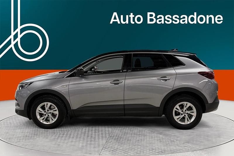 Käytetty Opel Grandland X Innovation 131 HP (96 kW) 2018 Katumaasturi