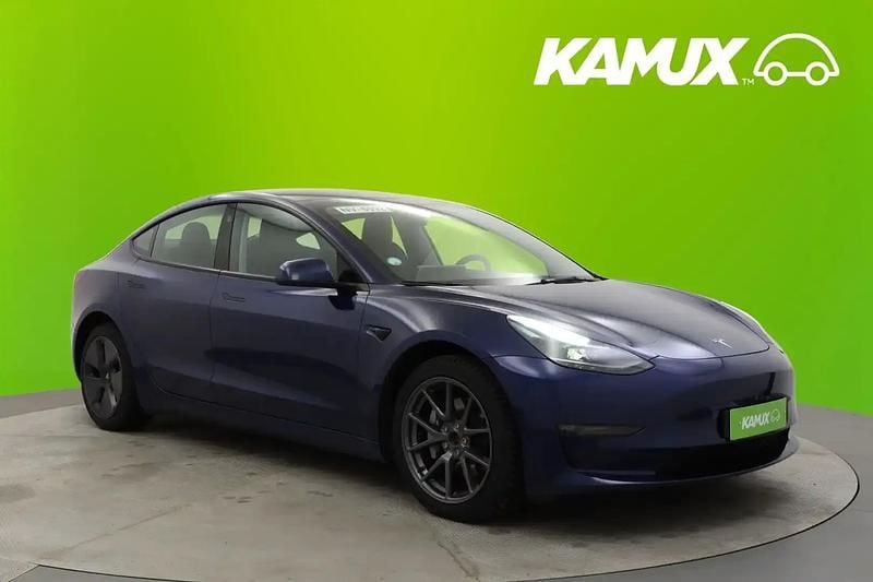 Sininen Käytetty 2022 Tesla Model 3 Sedan | 32 480 € (Perustarjous) - Kuva 1/4
