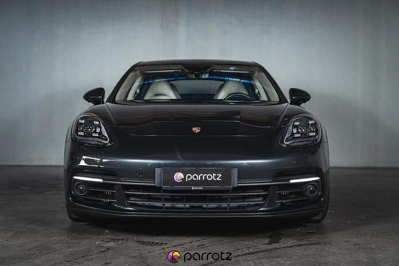 Käytetty Porsche Panamera 4 Sport 330 HP (242 kW) 2018 Sedan