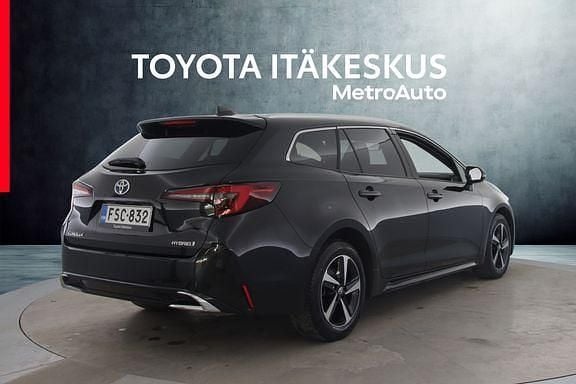 Käytetty Toyota Corolla Edition 140 HP (102 kW) 2023 Musta Farmari
