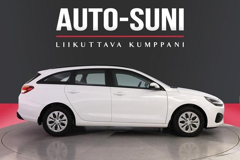 Uusi Hyundai i30 101 HP (74 kW) 2025 Valkoinen Farmari
