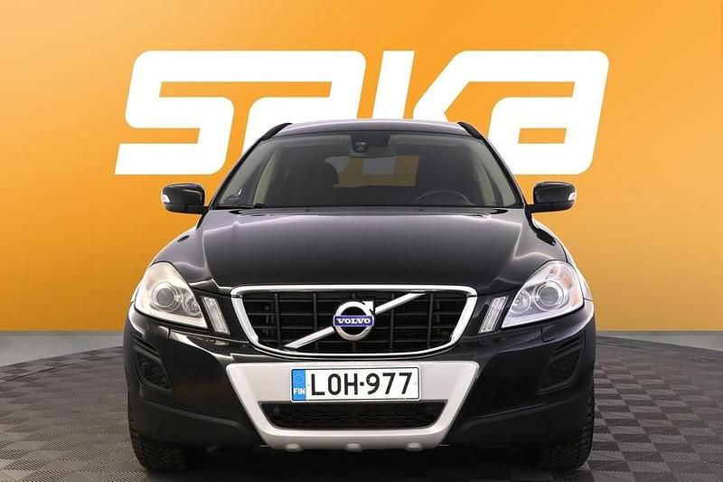 Käytetty Volvo XC60 Momentum 205 HP (150 kW) 2011 Katumaasturi