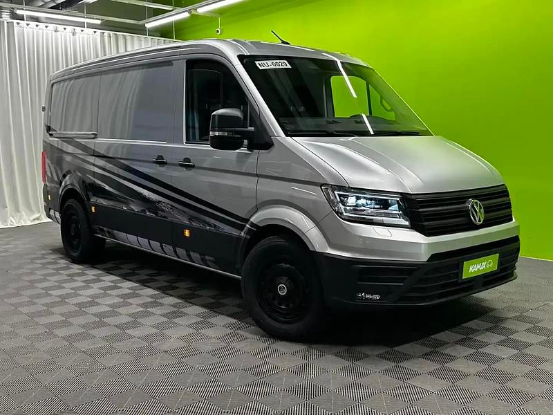 Hopea / harmaa Käytetty 2024 VW Crafter Van | 54 900 € (Hieman kallis) - Kuva 1/4