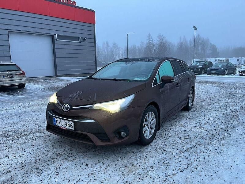 Käytetty 2016 Toyota Avensis Multidrive S Farmari | 16 900 € (Hieman kallis) - Kuva 1/3