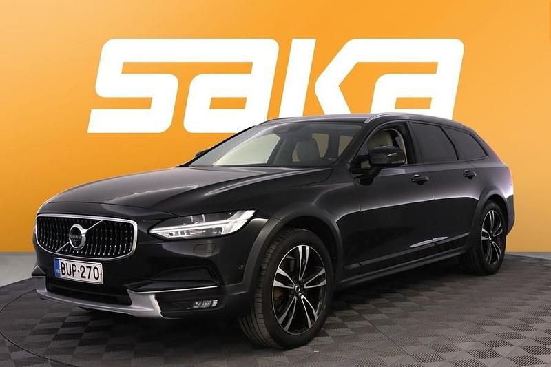 Käytetty Volvo V90 CC Business Edition 235 HP (172 kW) 2017 Farmari