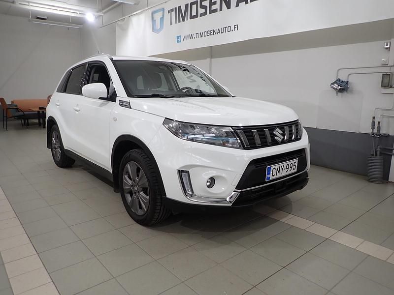Musta Käytetty 2015 Suzuki Vitara GL Katumaasturi | 18 480 € - Kuva 1/4