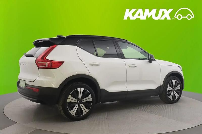 Käytetty Volvo XC40 Core 300 kW (408 HP) 2023 Valkoinen Katumaasturi