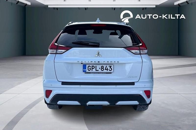 Käytetty Mitsubishi Eclipse Cross Intense 185 HP (136 kW) 2024 Valkoinen Katumaasturi