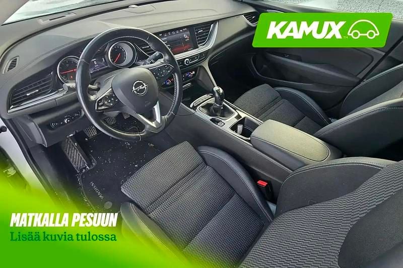 Käytetty Opel Insignia Enjoy 165 HP (121 kW) 2018 Hopea / harmaa Sedan