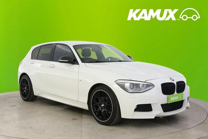 Valkoinen Käytetty 2015 BMW 118 M Sport Viistoperä | 12 980 € (Hyvä tarjous) - Kuva 1/4