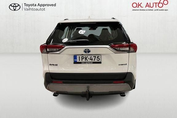 Käytetty Toyota RAV4 Active 176 HP (129 kW) 2022 040 valkoinen Katumaasturi