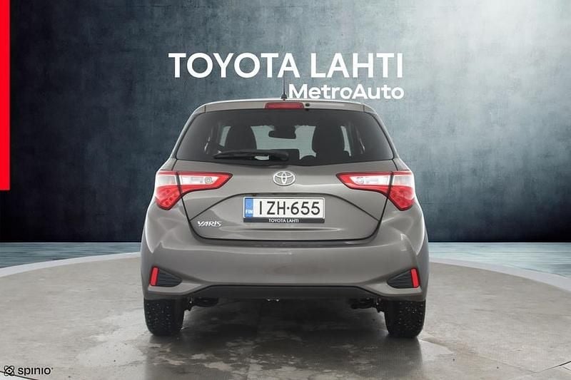 Käytetty Toyota Yaris Multidrive S 112 HP (82 kW) 2020 Harmaa Viistoperä