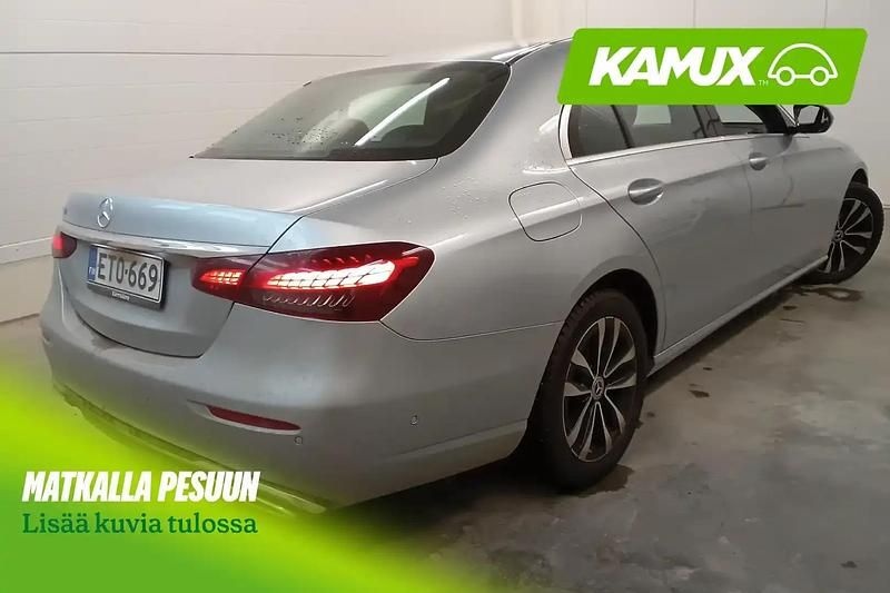Käytetty Mercedes E200 Avantgarde 160 HP (117 kW) 2021 Hopea / harmaa Sedan