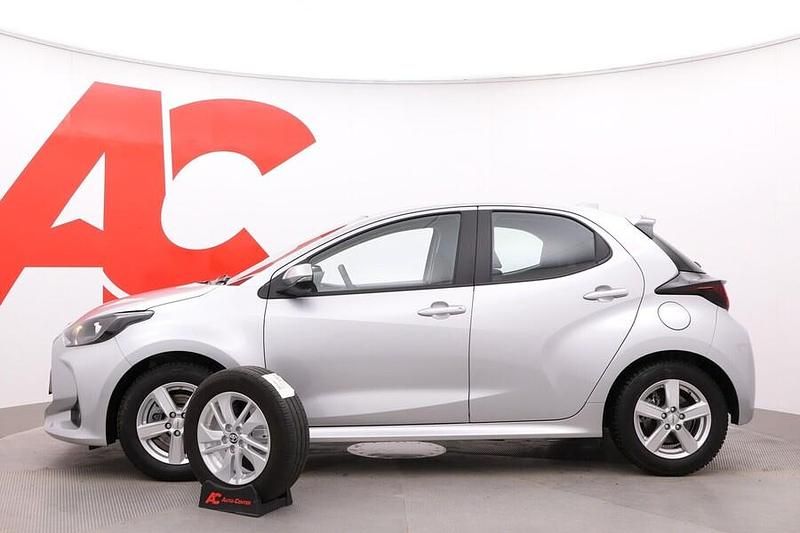 Käytetty Toyota Yaris Hybrid Active 116 HP (85 kW) 2023 Viistoperä